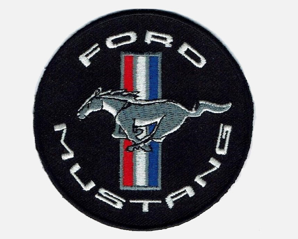 Écusson brodé Ford Mustang à coudre et / ou thermocollant